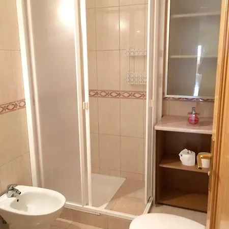 Apartment Calle Almte. Cervera شقة *